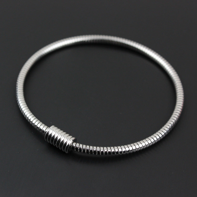 Retro Simple Style Solid Color Stainless Steel Bangle In Bulk