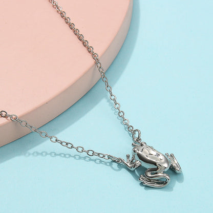 New Frog Pendant Necklace Creative Fashion Cute Necklace