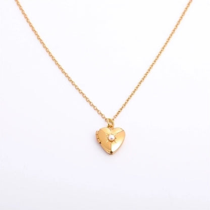 Retro Heart Shape Titanium Steel Copper 14k Gold Plated Birthstone Pendant Necklace In Bulk