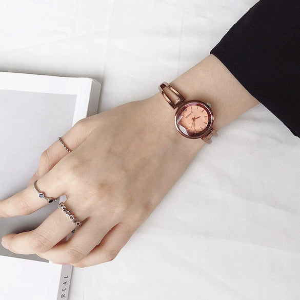 Allmatch Elegant Retro Metal Quartz Bracelet Watch For Female With Round Dial And Stainless Steel Strap