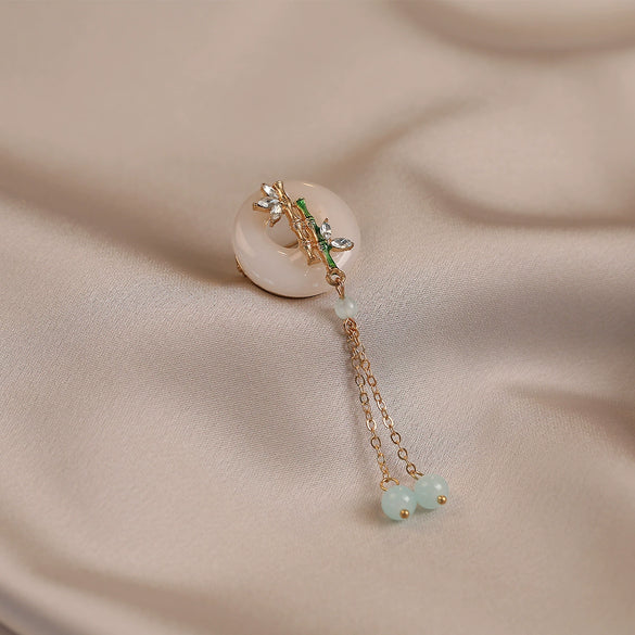 Alloy Ancient Style Elegant Bamboo Brooch For Women With Electroplating And Tassel Pendant
