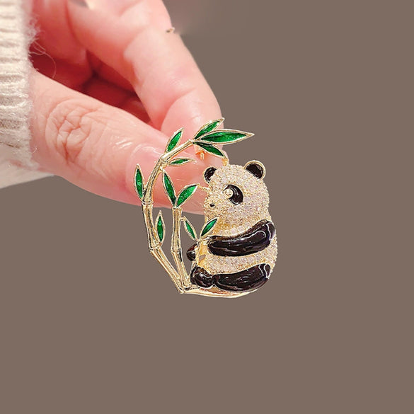 Alloy Animal Giant Panda Electroplated Women's Brooch Accessories