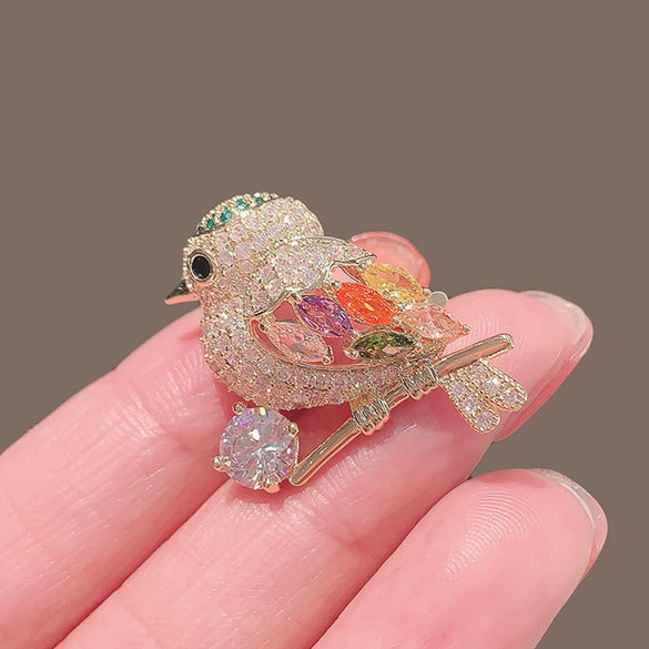 Alloy Animal Magpie Bird Brooch For Women With Electroplating Treatment