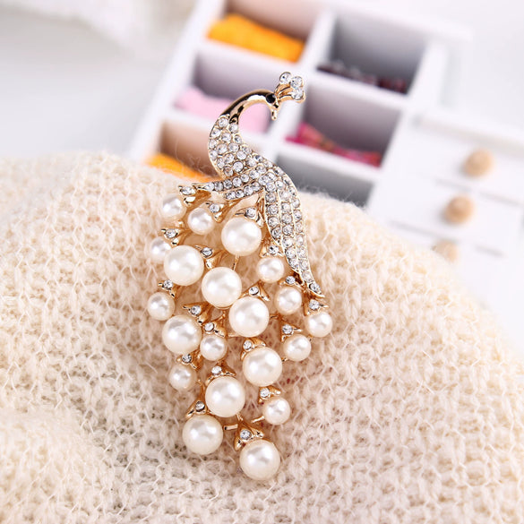 Alloy Animal Peacock Brooch With Pearl Rhinestone Electroplated Clothing Accessories For Women