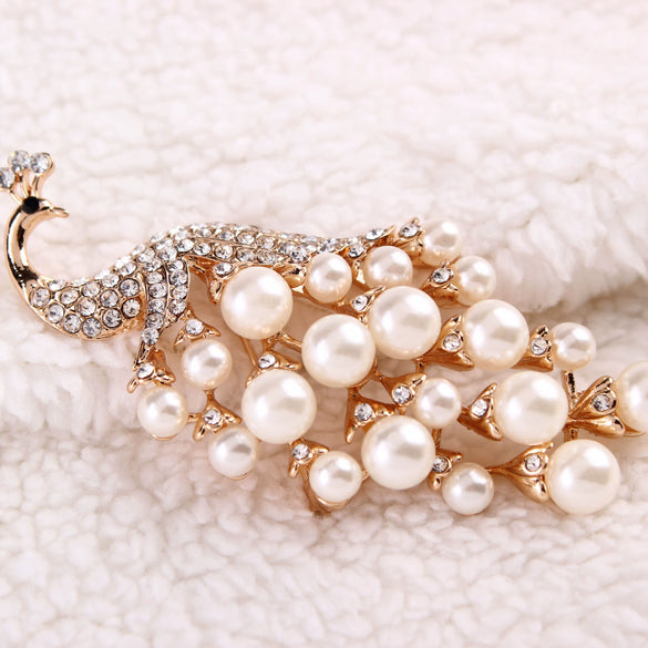 Alloy Animal Peacock Brooch With Pearl Rhinestone Electroplated Clothing Accessories For Women