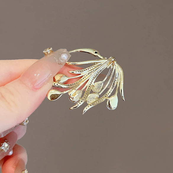 Alloy Animal Swan Cat Eye Brooch For Women With Electroplating