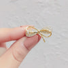 Alloy Antiglare Women's Shirt Collar Brooch Buckle With Flower Pattern And Electroplating Process