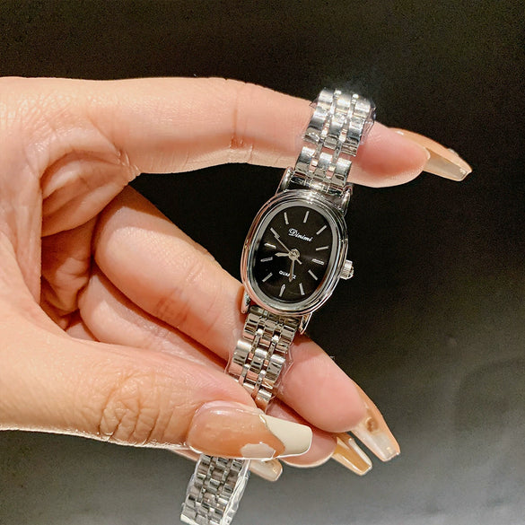 Alloy Band Oval Dial Women's Casual Simple Quartz Watch