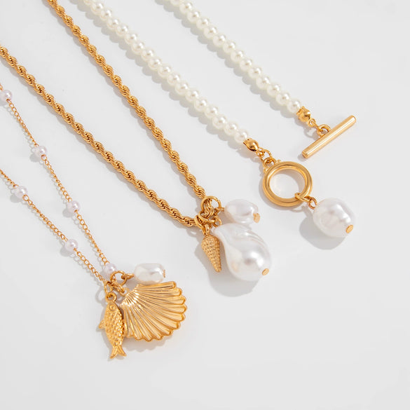 Alloy Beaded Shell Necklace With Geometric Ushaped Pendant And Electroplating For Women