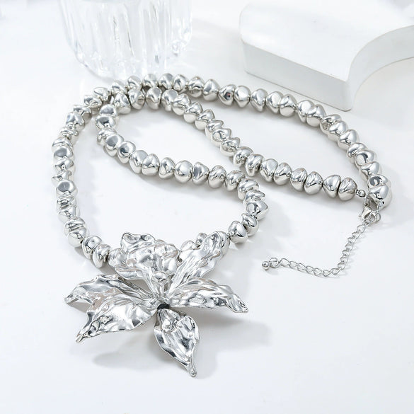 Alloy Beads Chain Flower Pendant Geometric Ladies Necklace