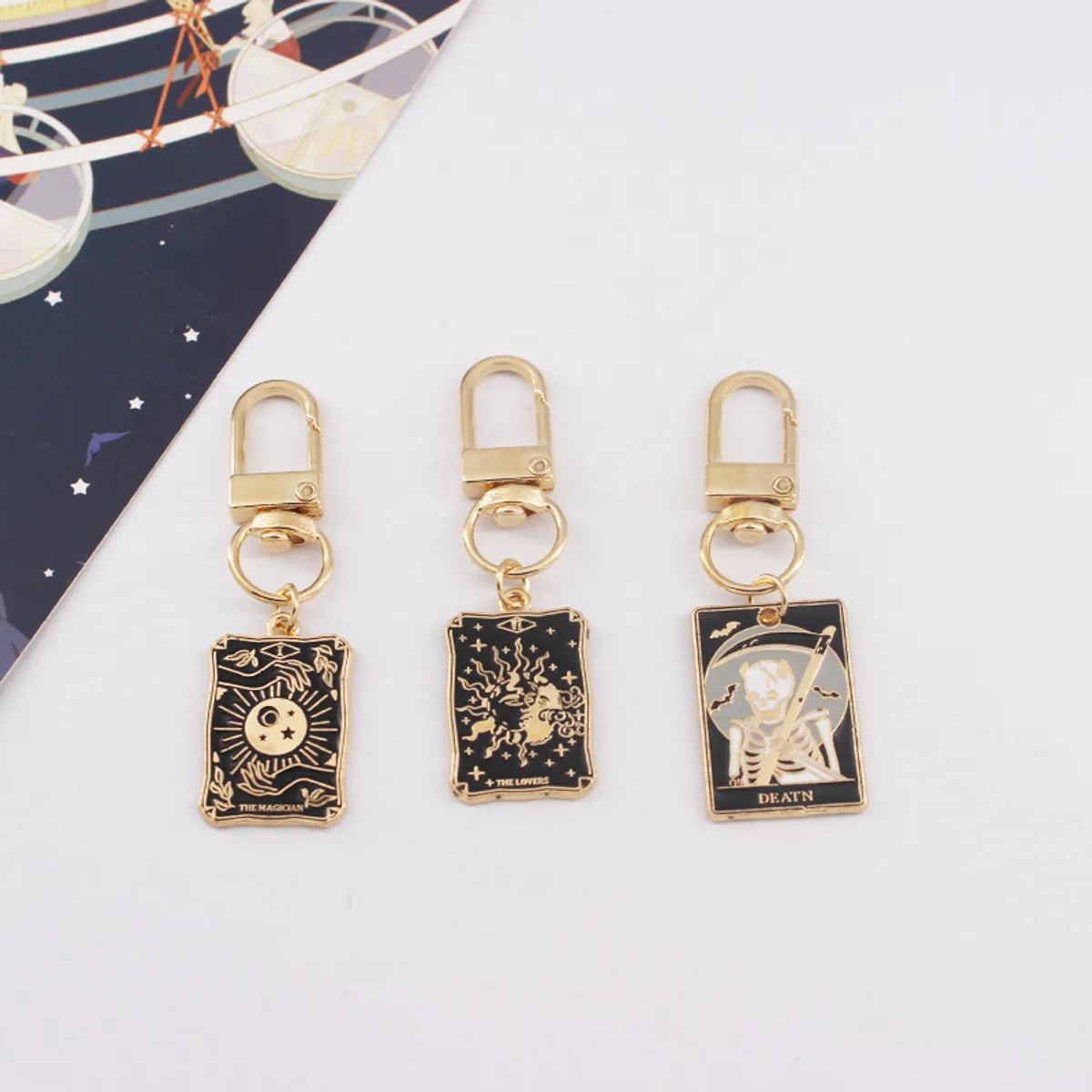 Alloy Board Game Card Sun Tarot Key Chain Good Luck Gift Pendant Key Chain Pendant Key Ring Schoolbag