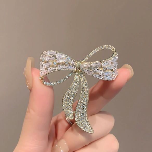 Alloy Bow Brooch With Electroplating For Ladies