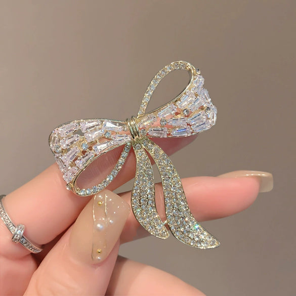 Alloy Bow Brooch With Electroplating For Ladies