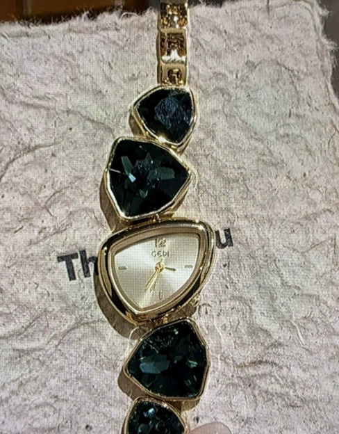 Alloy Bracelet Watch Irregular Crystal Strap Light Luxury Fashion Design