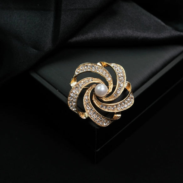 Alloy Brooch With Imitation Pearls And Flower Pattern Electroplated For Women