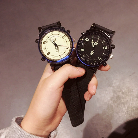 Alloy Case Silicone Strap Round Dial Sports Couple Watch