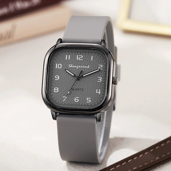 Alloy Case Silicone Strap Square Antique Ladies Quartz Watch