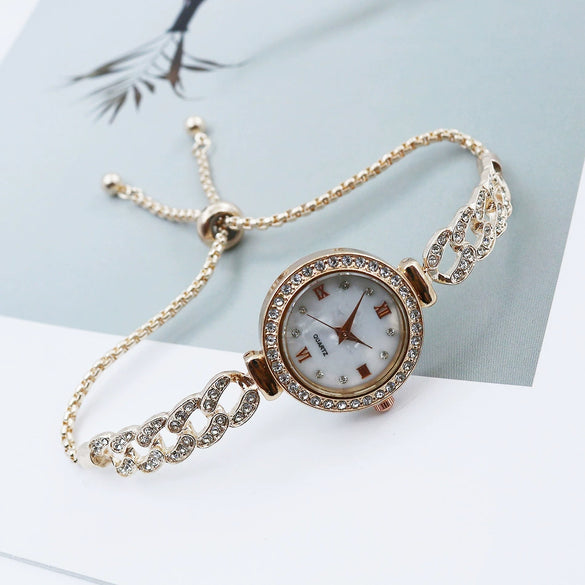Alloy Casual Women's Round Diamond Quartz Watch