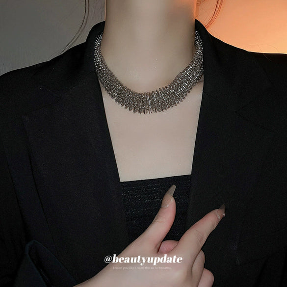 Alloy Clavicle Chain Geometric Style Women's Necklace With Exaggerated Spring Cut Collar Niche Creative Design