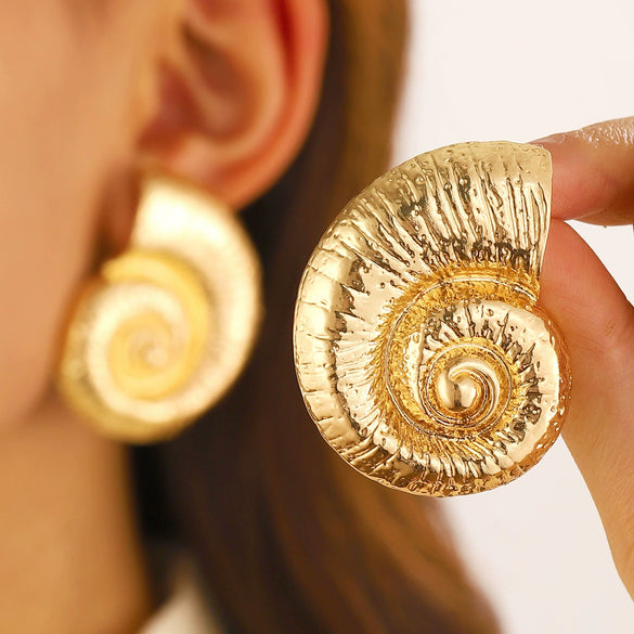 Alloy Conch Animal Zodiac Retro Exaggerated Female Pendant Necklace