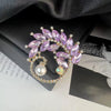 Alloy Crystal Brooch With Leaf Pattern And Electroplating Retro Feminine And Unisex Suit Accessory