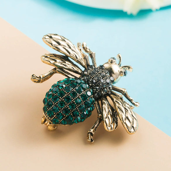 Alloy Diamond Bee Brooch For Women Exaggerated Simple Style Clothing Accessory