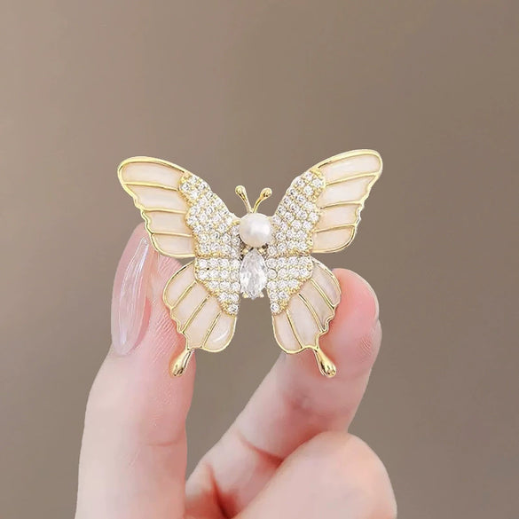 Alloy Diamond Pearl Butterfly Flower Brooch For Women With Electroplating Design