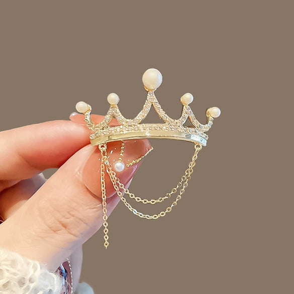 Alloy Electroplated Crown Moulding Tassel Brooch Women's Temperament Suit Accessories