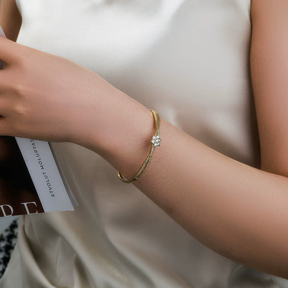 Alloy Electroplated Elegant Micropaved Zircon Design Bracelet