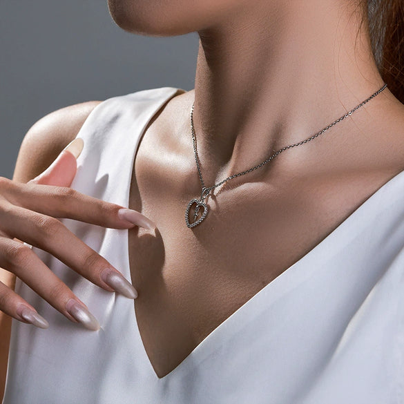 Alloy Electroplated Geometric Heart Necklace Pendant With Micropaved Zircon Sweet Niche Design