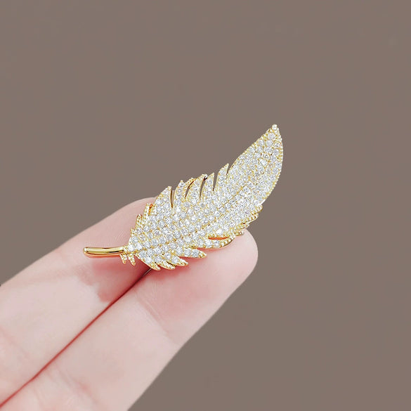 Alloy Electroplated Natural Style Feather Brooch For Women