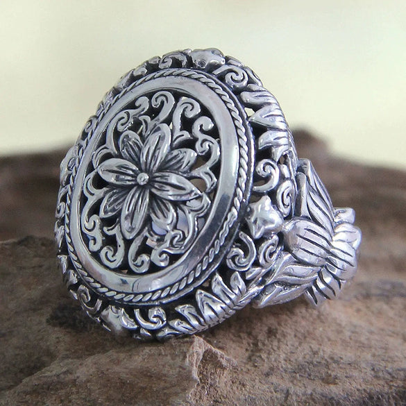 Alloy Exaggerated Distressed Plants And Flowers Ring