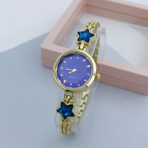 Alloy Fashion Casual Ladies Ocean Heart Bracelet Watch With Round Dial