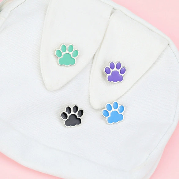 Alloy Fashion Ol Style Cat Paw Brooch With Electroplating