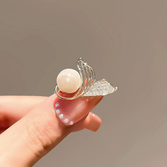 Alloy Fishtail Flower Pearl Brooch Electroplated Women's Decorative Jewelry