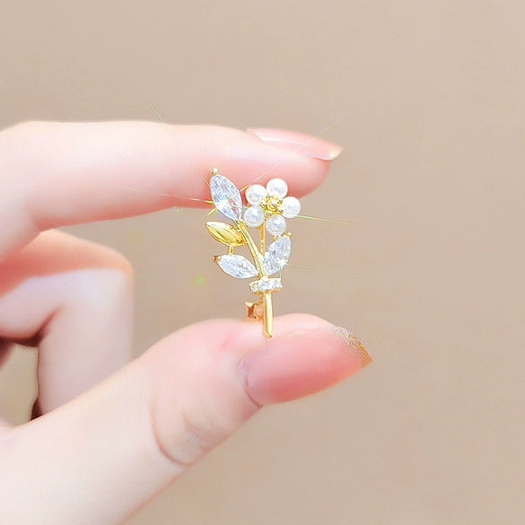 Alloy Flower Electroplated Women's Minimalist Antiexposure Brooch