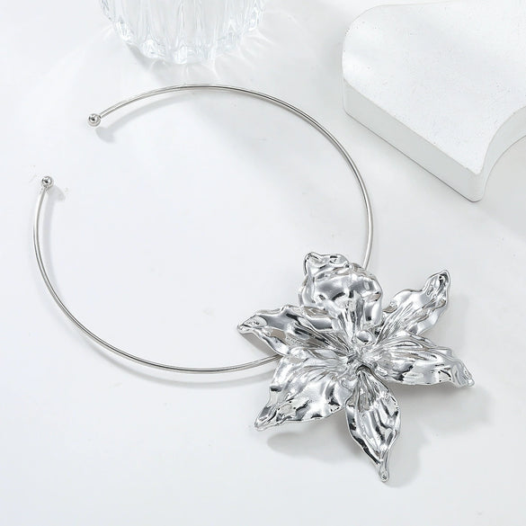 Alloy Flower Hip Hop Women's Necklace With Snake Bone Chain