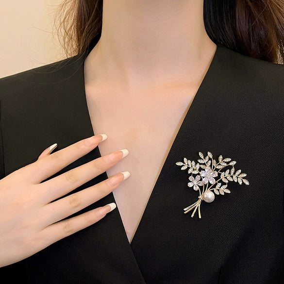 Alloy Flower Leaf Pearl Women's Brooch Electroplating Natural Style