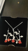 Alloy Flower Pendant Clavicle Necklace With Electroplating And Cross Chain Style For Ladies