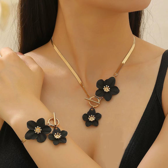 Alloy Flower Pendant Necklace And Earrings For Women Electroplated