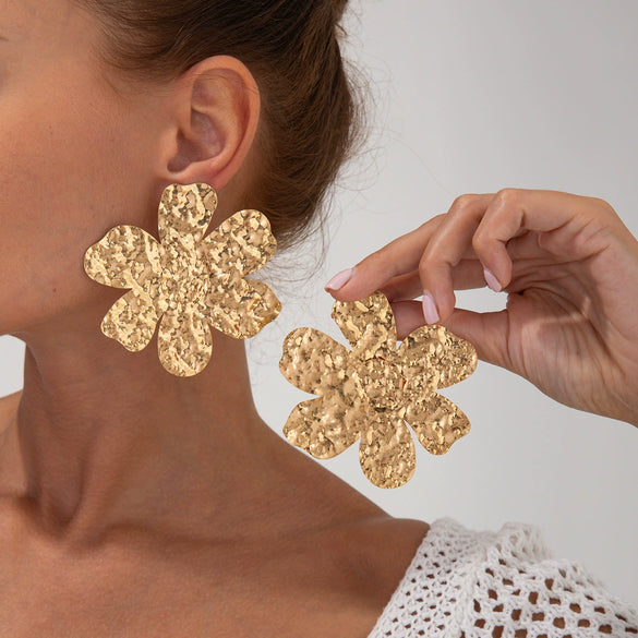 Alloy Flower Pleated Electroplated Women's Earrings