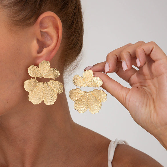 Alloy Flower Pleated Electroplated Women's Earrings