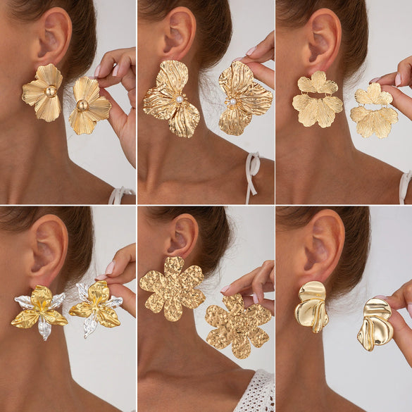 Alloy Flower Pleated Electroplated Women's Earrings