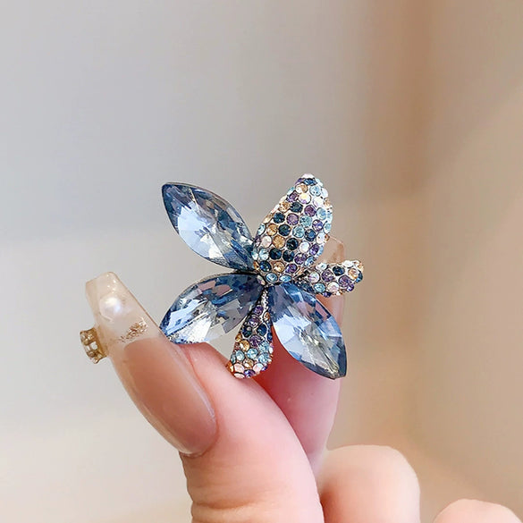Alloy Flower Style Electroplated Maple Leaf Brooch For Women Fashion Accessories