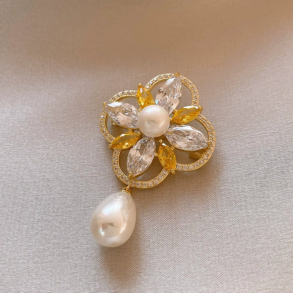 Alloy Flower Water Drop Pearl Women's Brooch With Electroplating Treatment