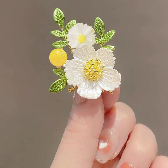 Alloy Flower Women's Brooch Electroplating Highend Luxury Elegant Design Clothes Accessories