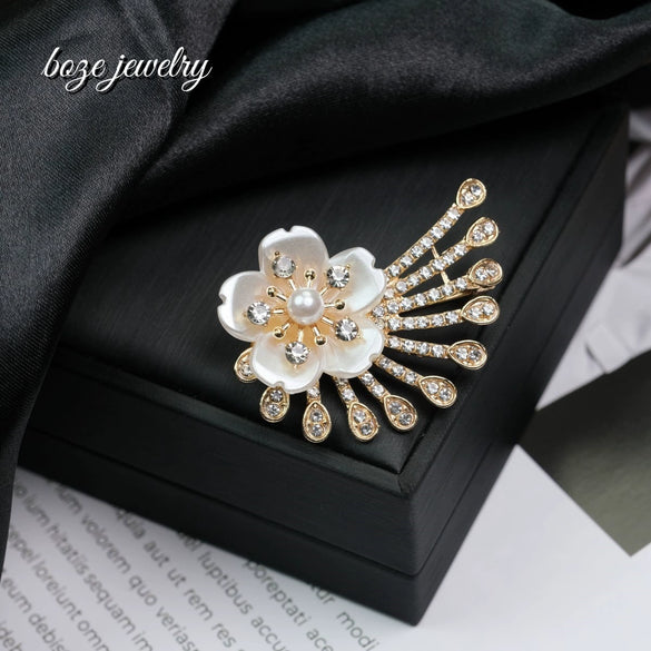 Alloy Flowershaped Diamondencrusted Electroplated Brooch Clothing Accessories Jewelry