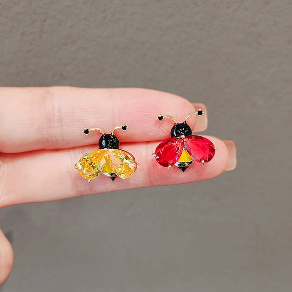 Alloy Flowershaped Electroplated Women's Minimalist Brooch