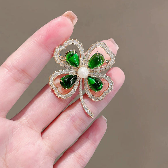 Alloy Fourleaf Clover Women's Electroplated Pin Brooch Accessories With Design Sense For Coat Decor