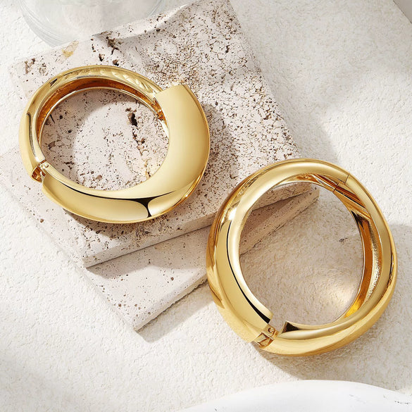 Alloy Geometric Asymmetrical Wide Bracelet For Women Punk Style Electroplated
